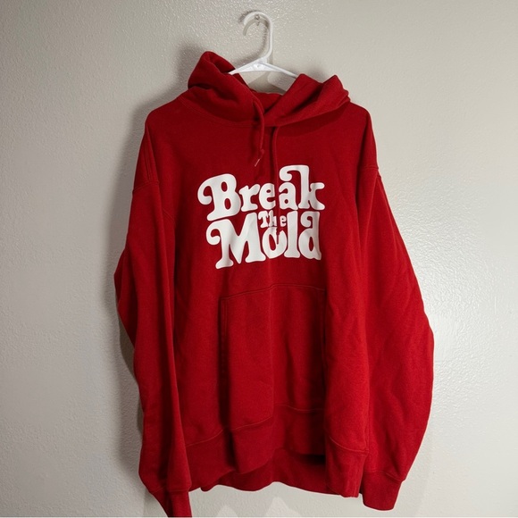 Uniqlo UT × VERDY Break the Mold Hoodie Size Large - Picture 1 of 7